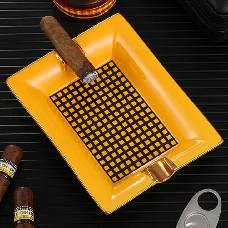 Cigar Engravable With Ashtray Vintage Style